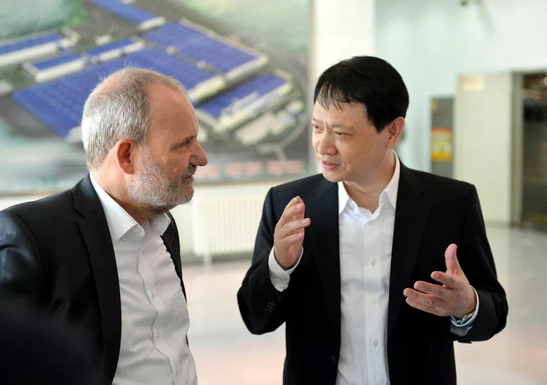 閻秉哲：華晨寶馬是共贏的范例，開放合作是產(chǎn)業(yè)發(fā)展的必由之路