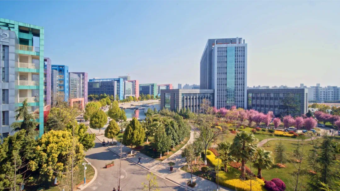 知名企業(yè)紛紛&ldquo;要人&rdquo;，這所70年職校的秘訣在哪？