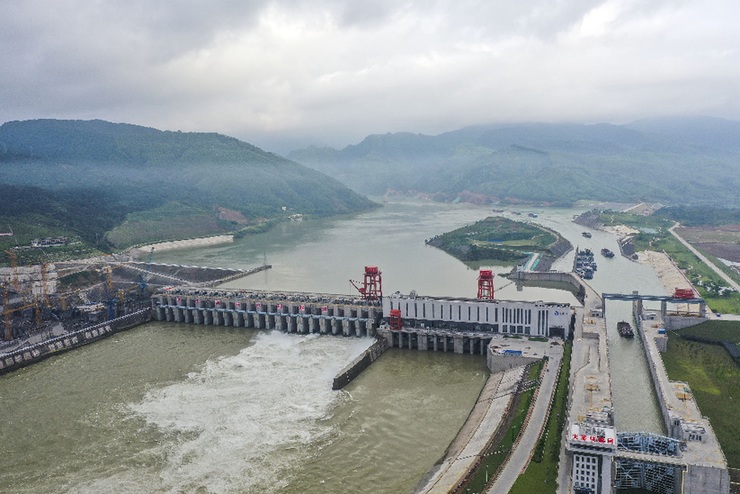 百舸爭(zhēng)流競(jìng)西江&mdash;&mdash;廣西&ldquo;黃金水道&rdquo;建設(shè)助力東西部聯(lián)通