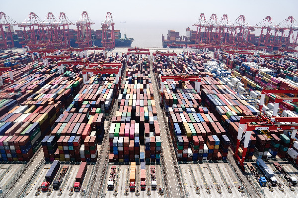 防疫不懈　生產(chǎn)不停&mdash;&mdash;上海國(guó)際航運(yùn)中心保穩(wěn)保暢一線觀察