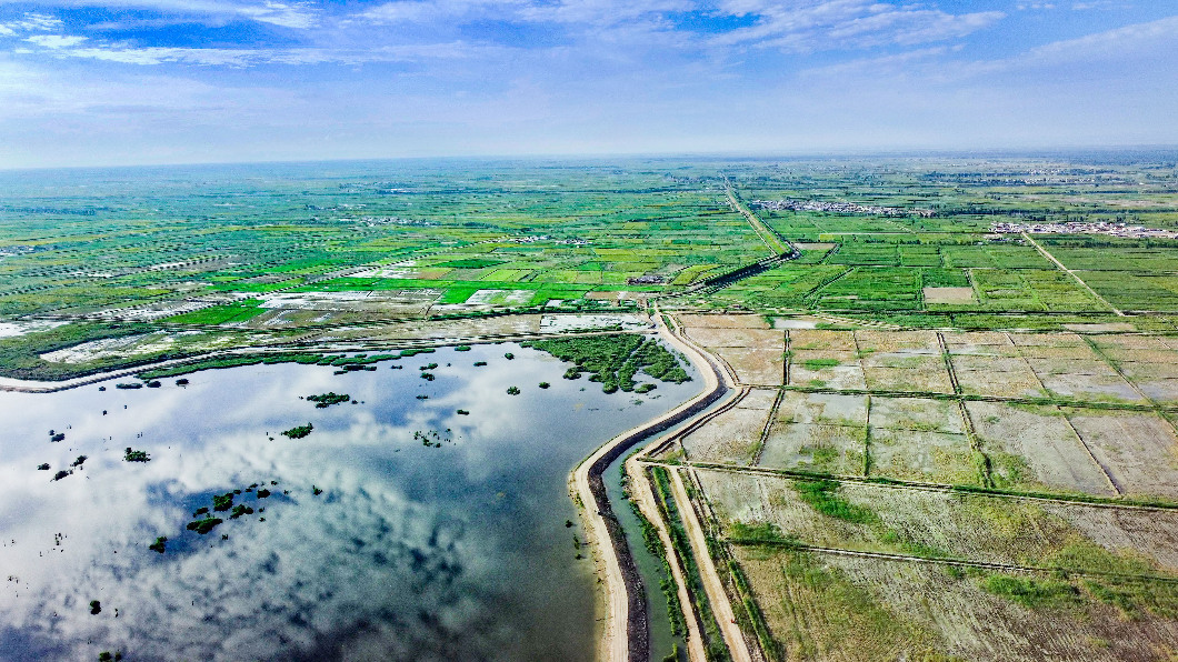 落霞與孤鶩齊飛　秋水共長天一色&mdash;&mdash;內(nèi)蒙古烏梁素海流域生態(tài)治理修復(fù)工程見聞
