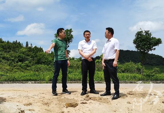 助推園區(qū)共建 聯(lián)農(nóng)帶農(nóng)穩(wěn)增收&mdash;&mdash;記廣東省粵黔協(xié)作工作隊(duì)銅仁工作組石阡小組組員、石阡縣政府辦副主任、縣鄉(xiāng)村振興局副局長(zhǎng)祁奇?zhèn)?