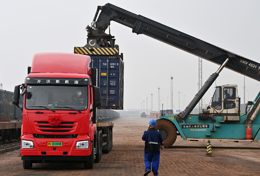 數(shù)字貨運(yùn)駛?cè)?ldquo;新藍(lán)海&rdquo;　產(chǎn)業(yè)生態(tài)如何打造？