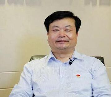 廣藥集團(tuán)董事長李楚源：讓中藥時(shí)尚化，讓時(shí)尚中藥化