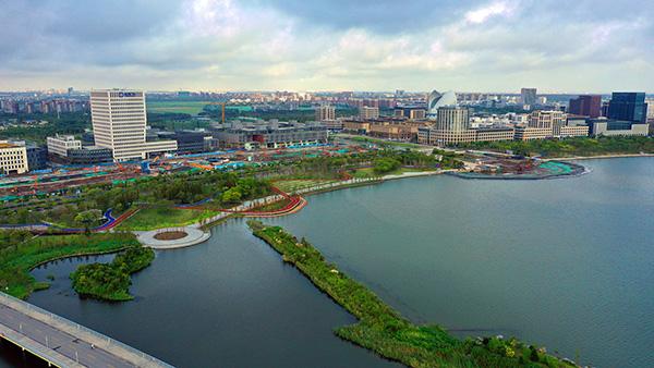 國(guó)企成推手　上海臨港崛起&ldquo;東方芯港&rdquo;